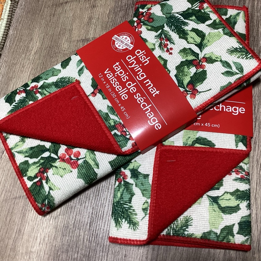 Set of 2 new Christmas House microfiber drying mats Christmas holly design